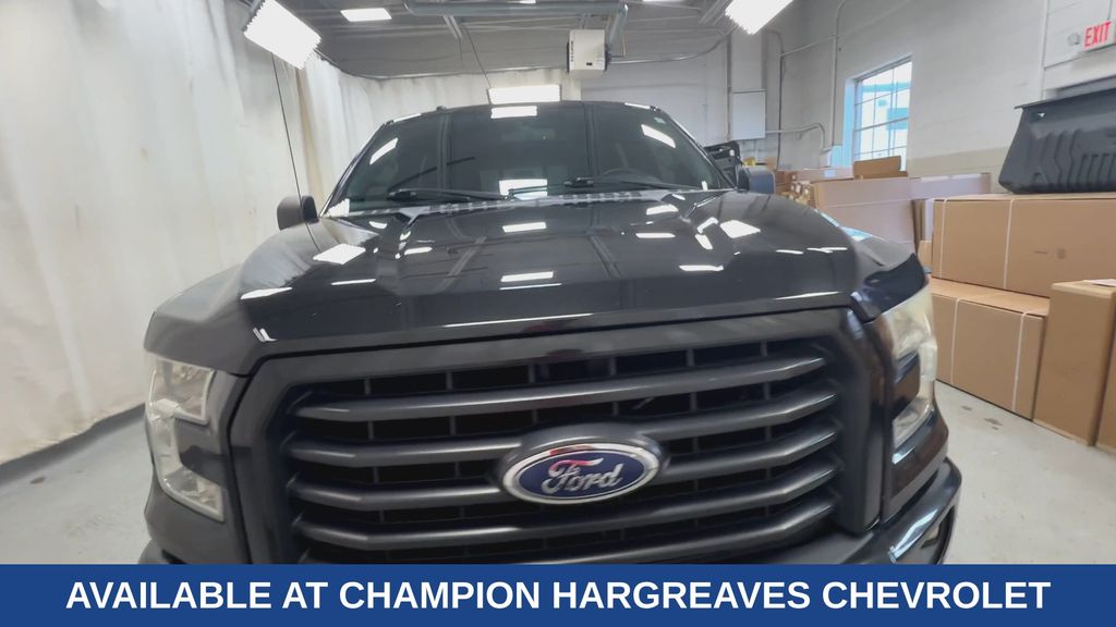 2015 Ford F-150 XLT photo 3