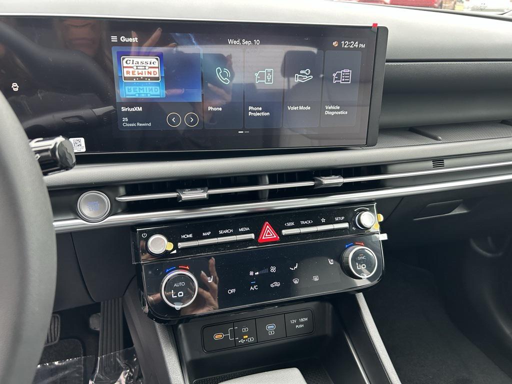 2026 Hyundai Santa Cruz SEL photo 17