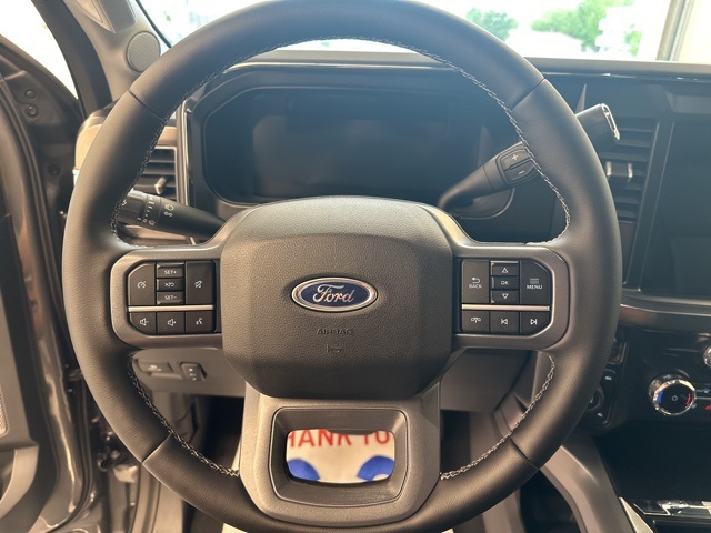 2025 Ford F-350 Lariat photo 13