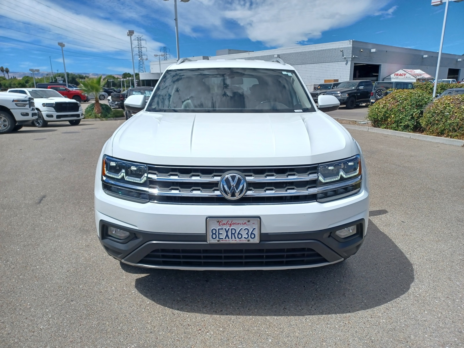 Used 2018 Volkswagen Atlas SE with VIN 1V2CR2CA5JC580069 for sale in Tracy, CA