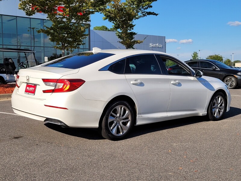 2019 Honda Accord LX 1.5T photo 2
