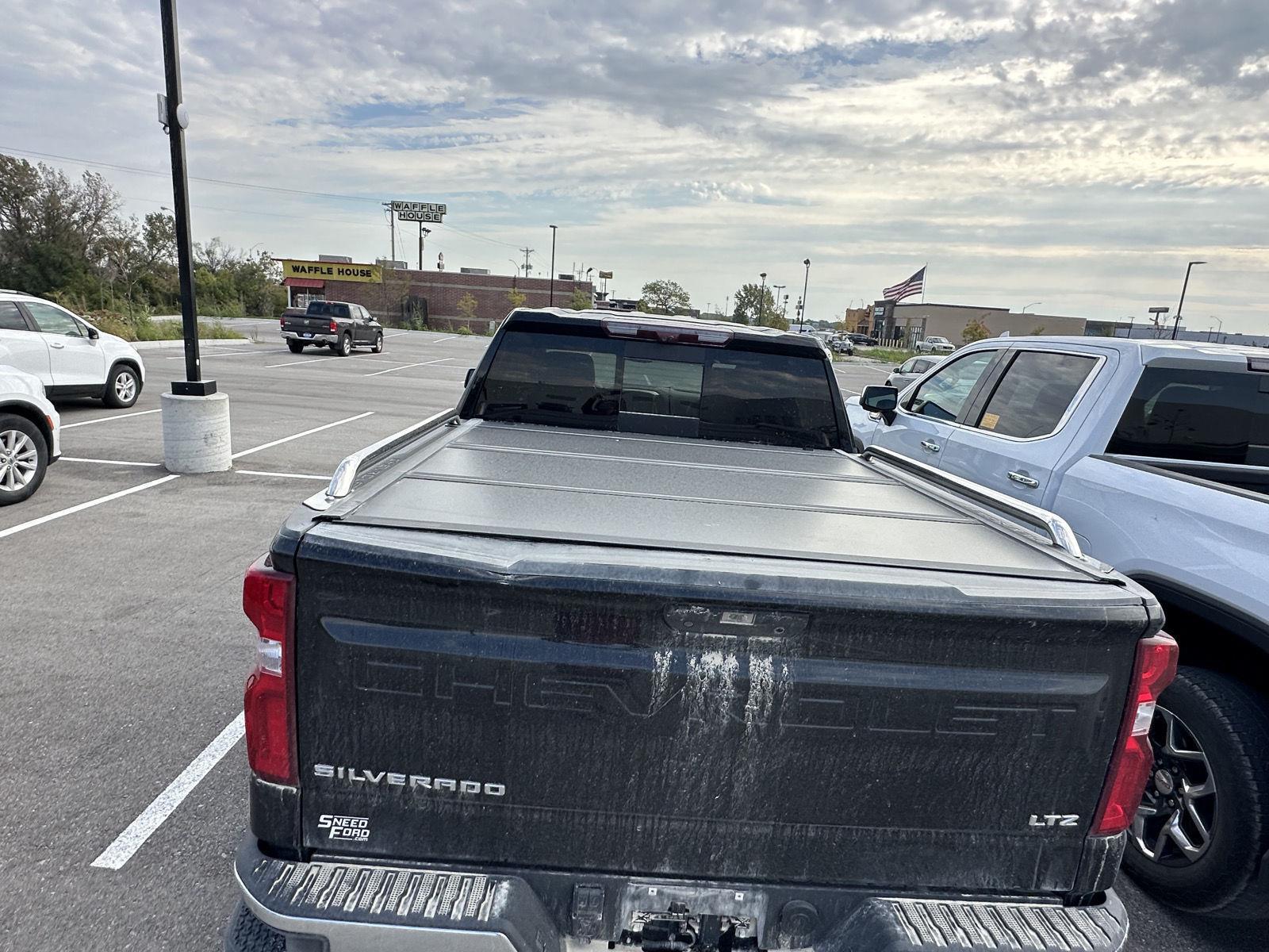 2020 Chevrolet Silverado 1500 LTZ photo 3
