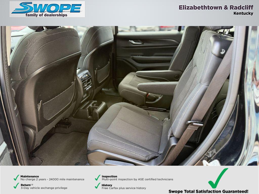2023 Jeep Grand Cherokee Laredo photo 15