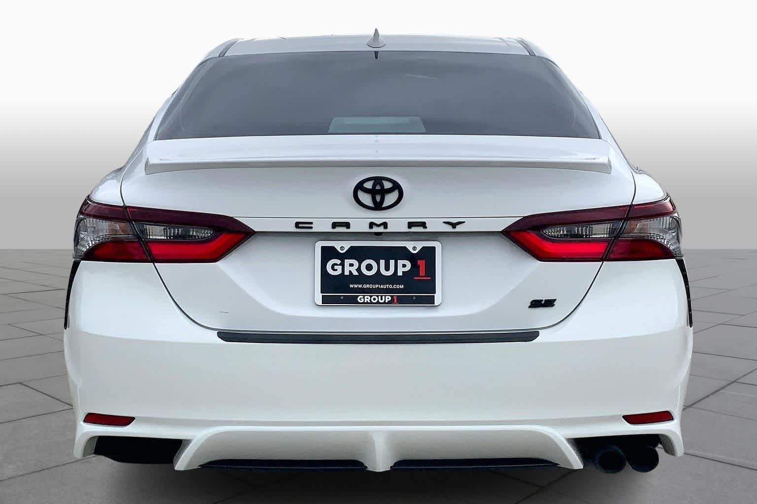 2023 Toyota Camry SE photo 4