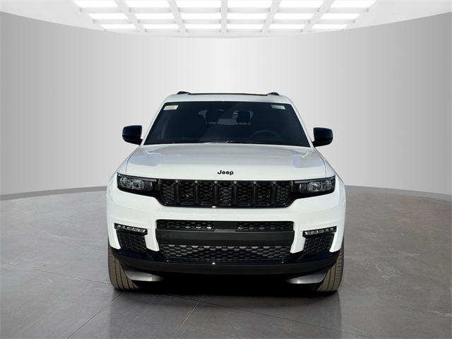 2025 Jeep Grand Cherokee Limited photo 2