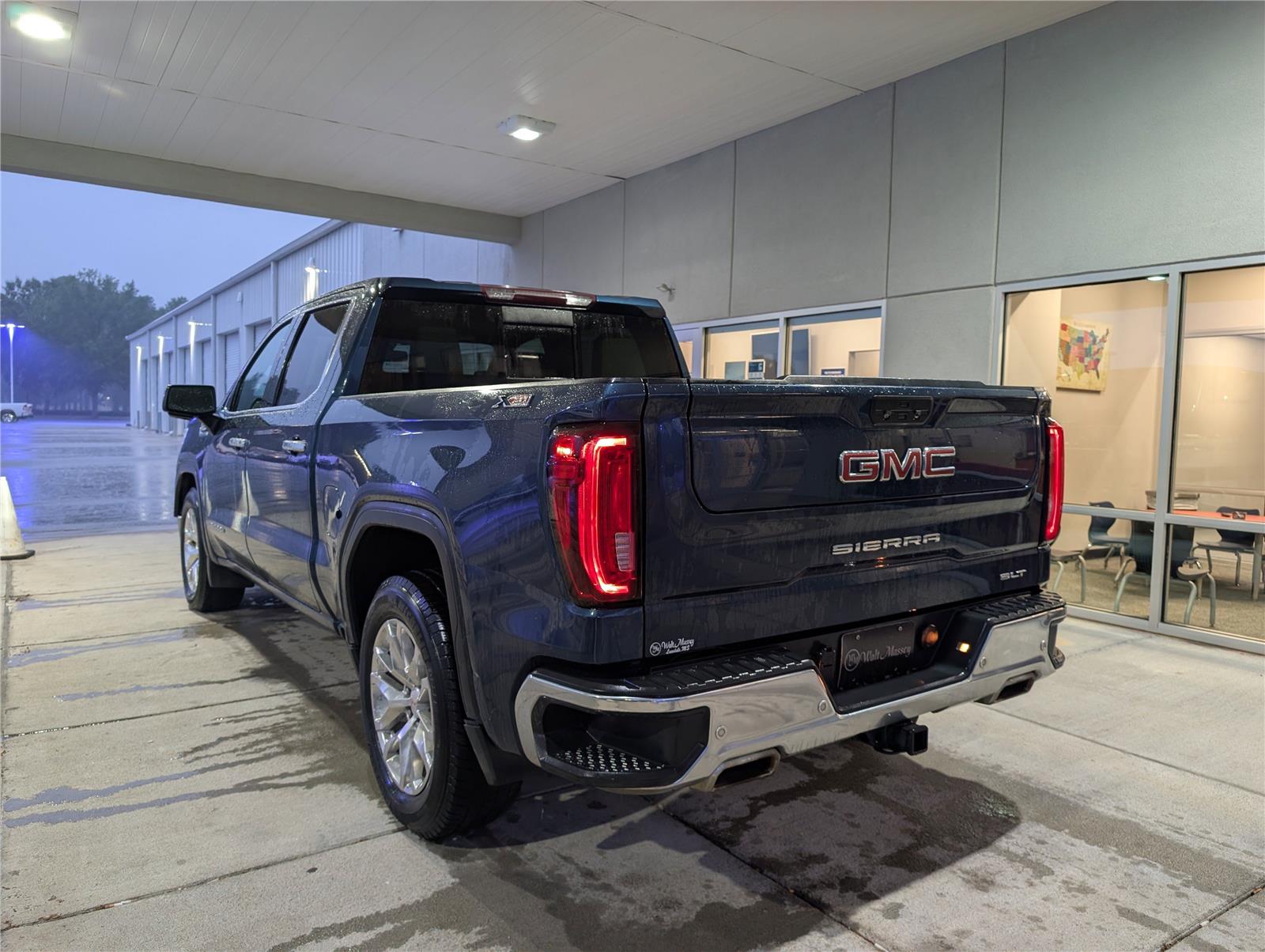 2021 Gmc Sierra 1500 SLT photo 3