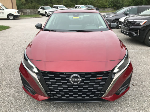 2024 Nissan Altima 2.5 SR photo 2