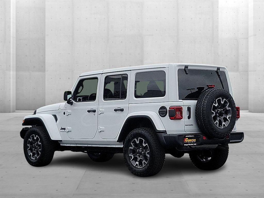 2025 Jeep Wrangler Sahara photo 2