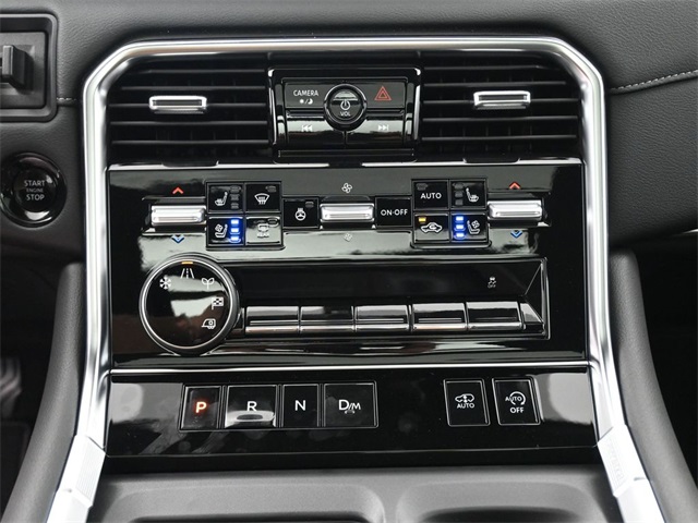 2025 Nissan Armada Platinum Reserve photo 3