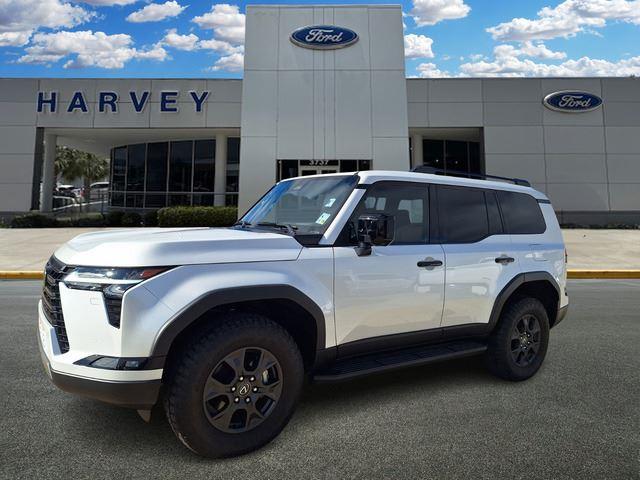 2024 Lexus GX Overtrail's photo