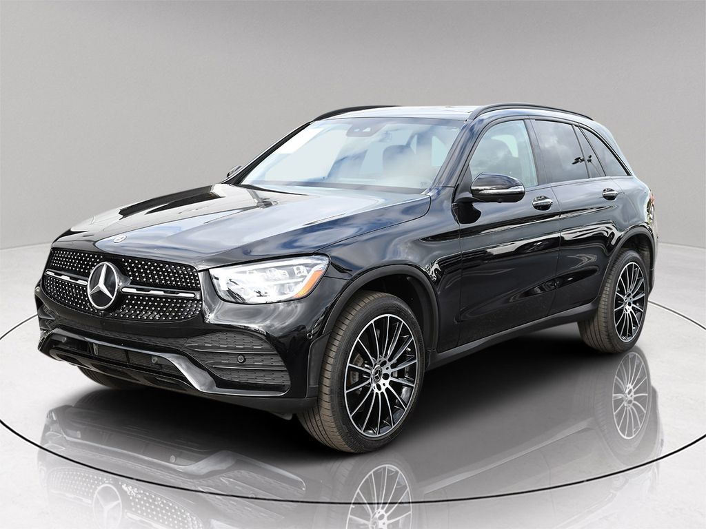 2022 Mercedes Benz GLC 300 photo 3
