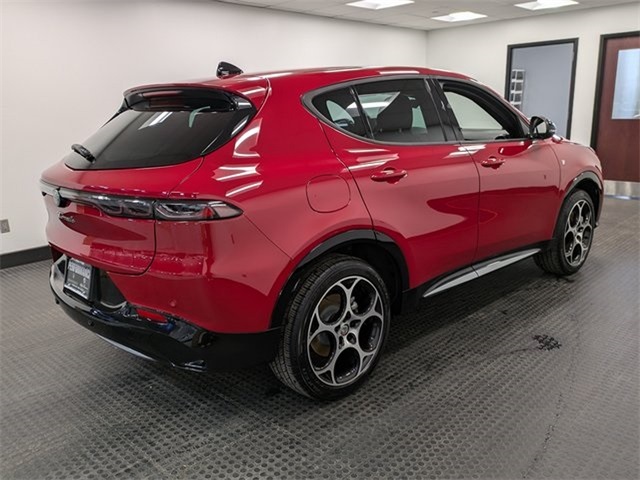 2024 Alfa Romeo Tonale Ti photo 4