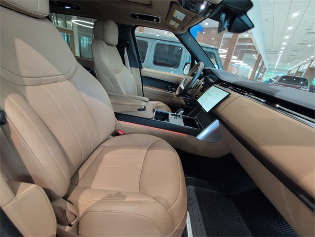 2025 Land Rover Range Rover SE photo 15