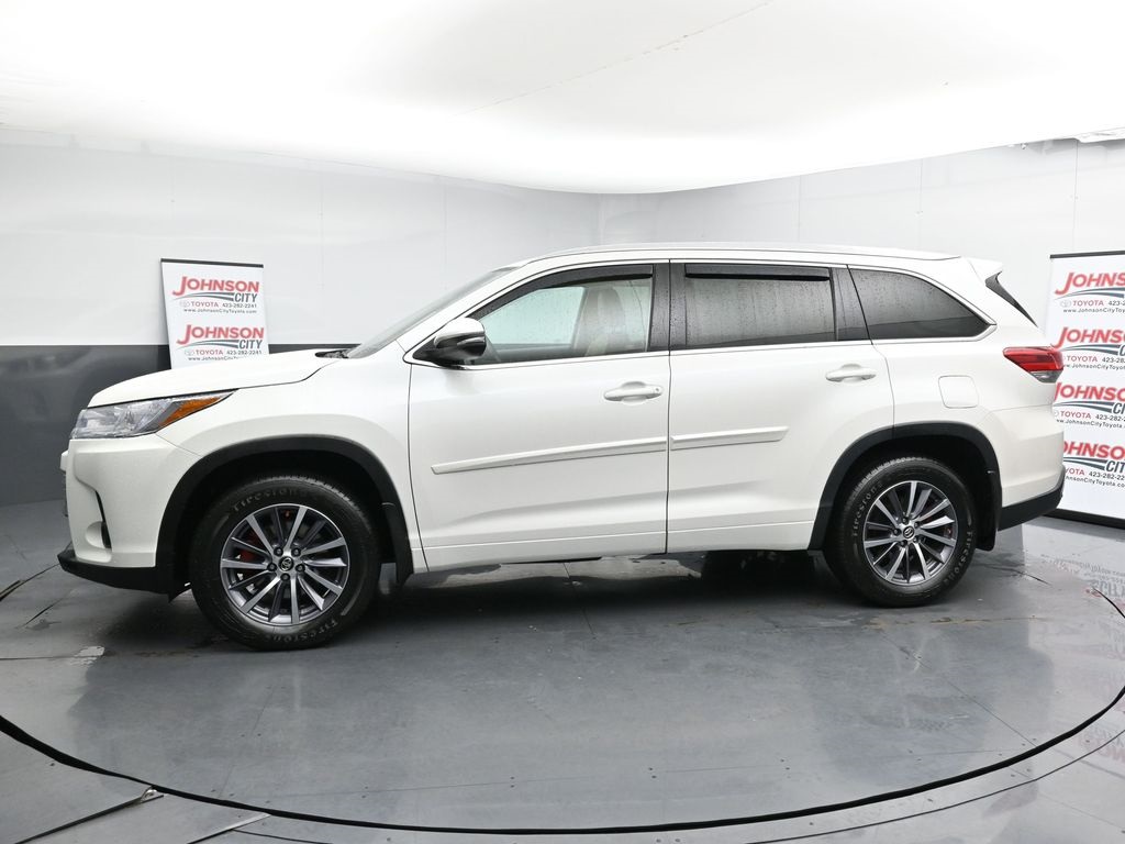 2017 Toyota Highlander XLE photo 4