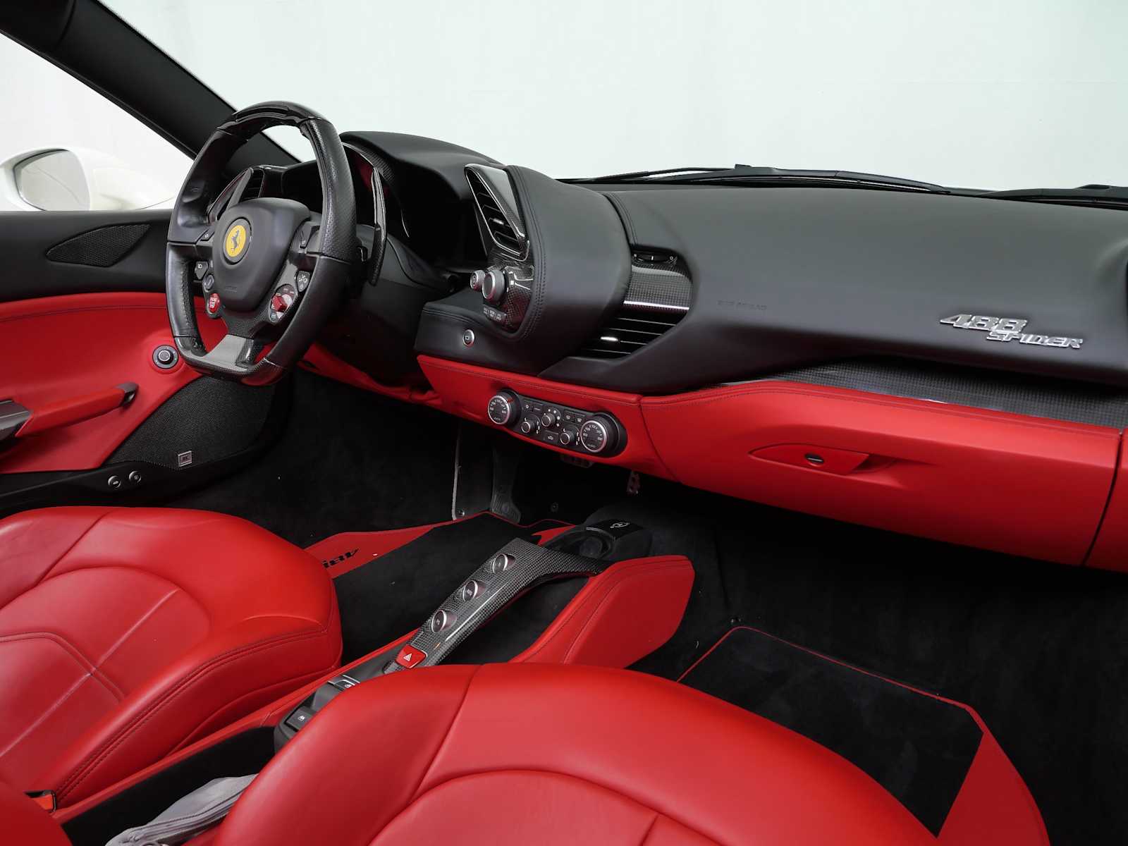 2019 Ferrari 488 Spider photo 17