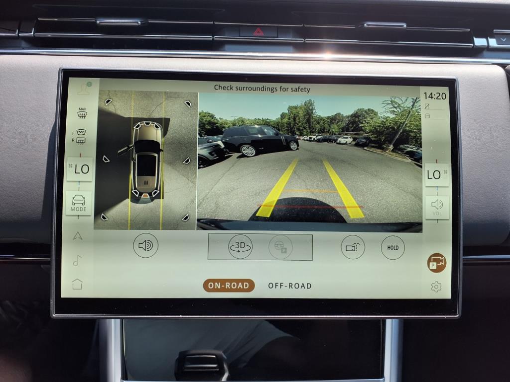 2025 Land Rover Range Rover SE photo 13
