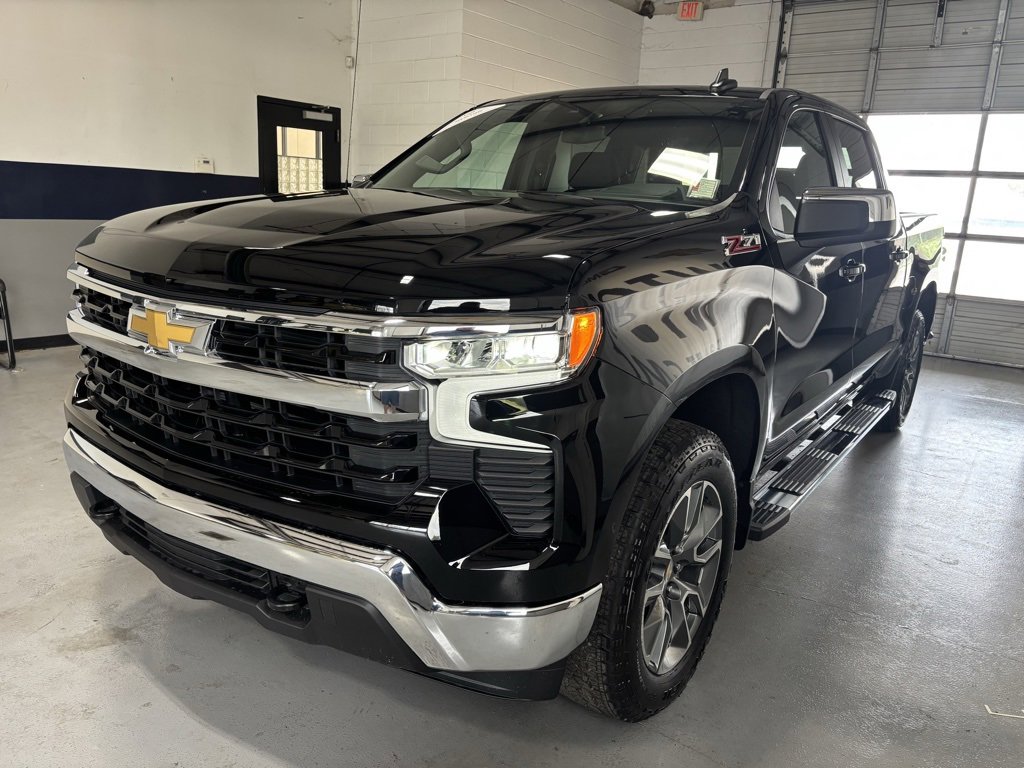2025 Chevrolet Silverado 1500 LT photo 25