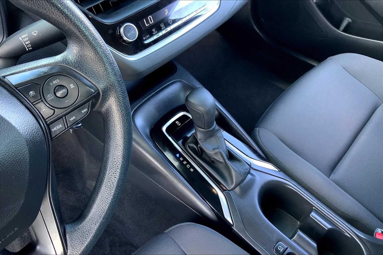 2024 Toyota Corolla LE photo 15