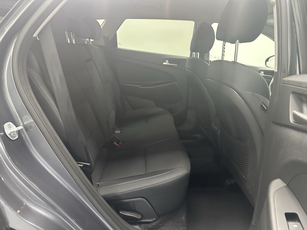 2019 Hyundai Tucson SE photo 19