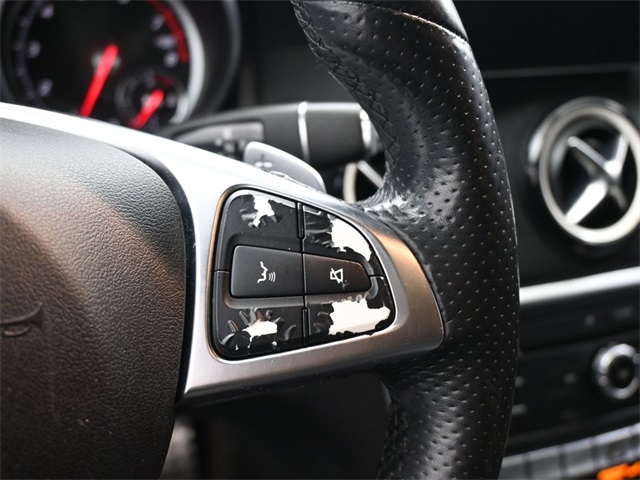 2018 Mercedes Benz GLA 250 photo 2