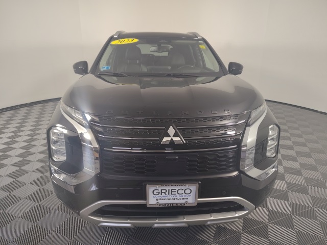 2023 Mitsubishi Outlander SEL photo 2