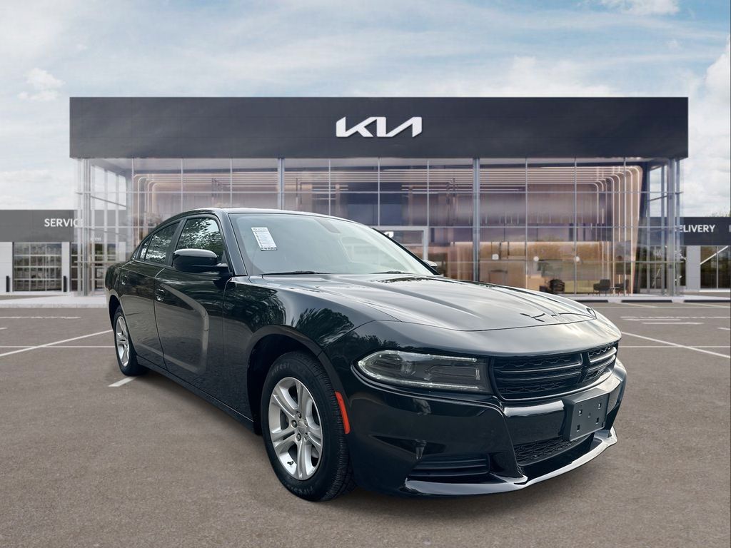 2022 Dodge Charger SXT photo 2