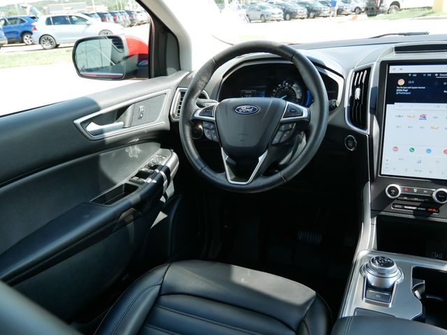 2022 Ford Edge SEL photo 6