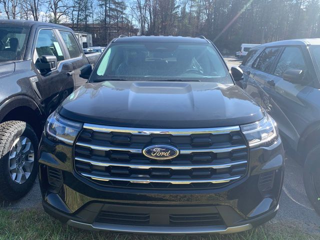 2026 Ford Explorer photo 2