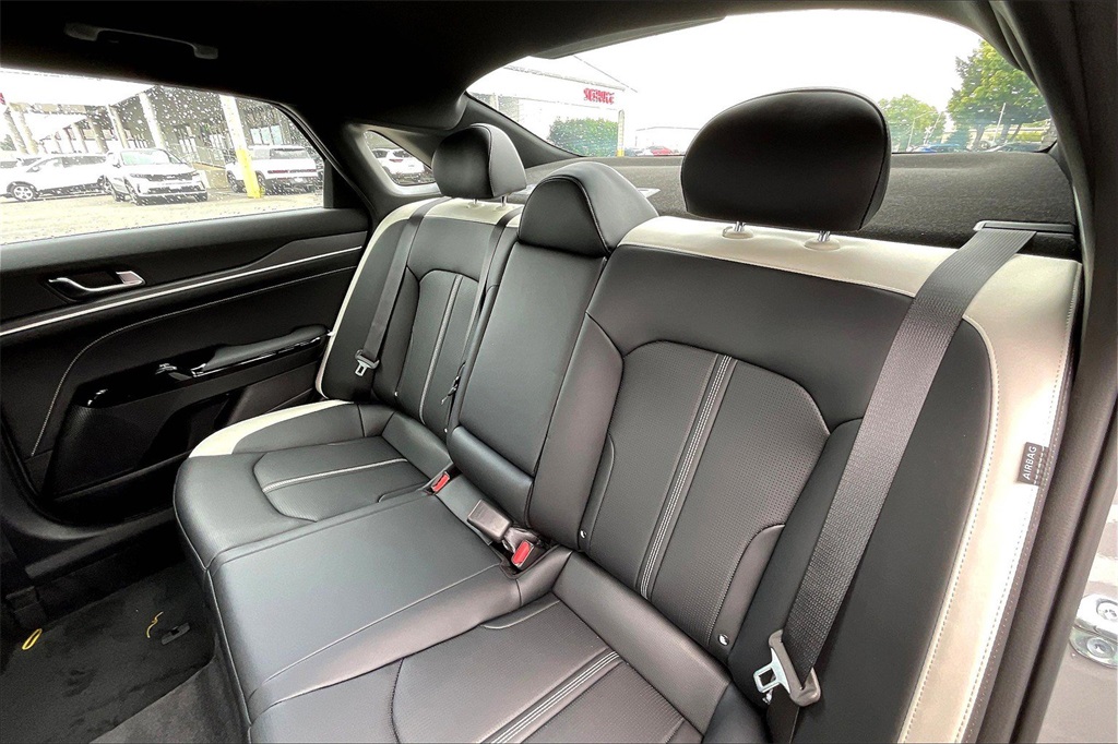 2026 Kia K5 GT-Line photo 9