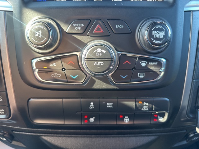 2021 Ram 1500 Classic Warlock photo 16