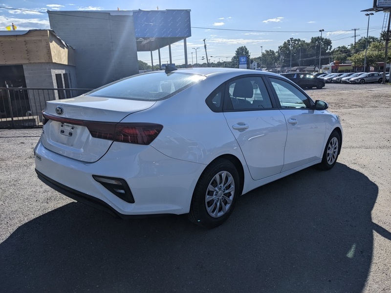 2020 Kia Forte FE photo 2