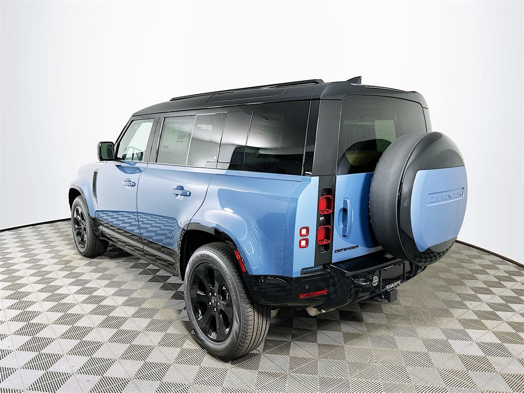 2025 Land Rover Defender 110 X-Dynamic SE photo 6