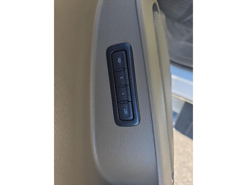 2019 Chevrolet Tahoe Premier photo 14
