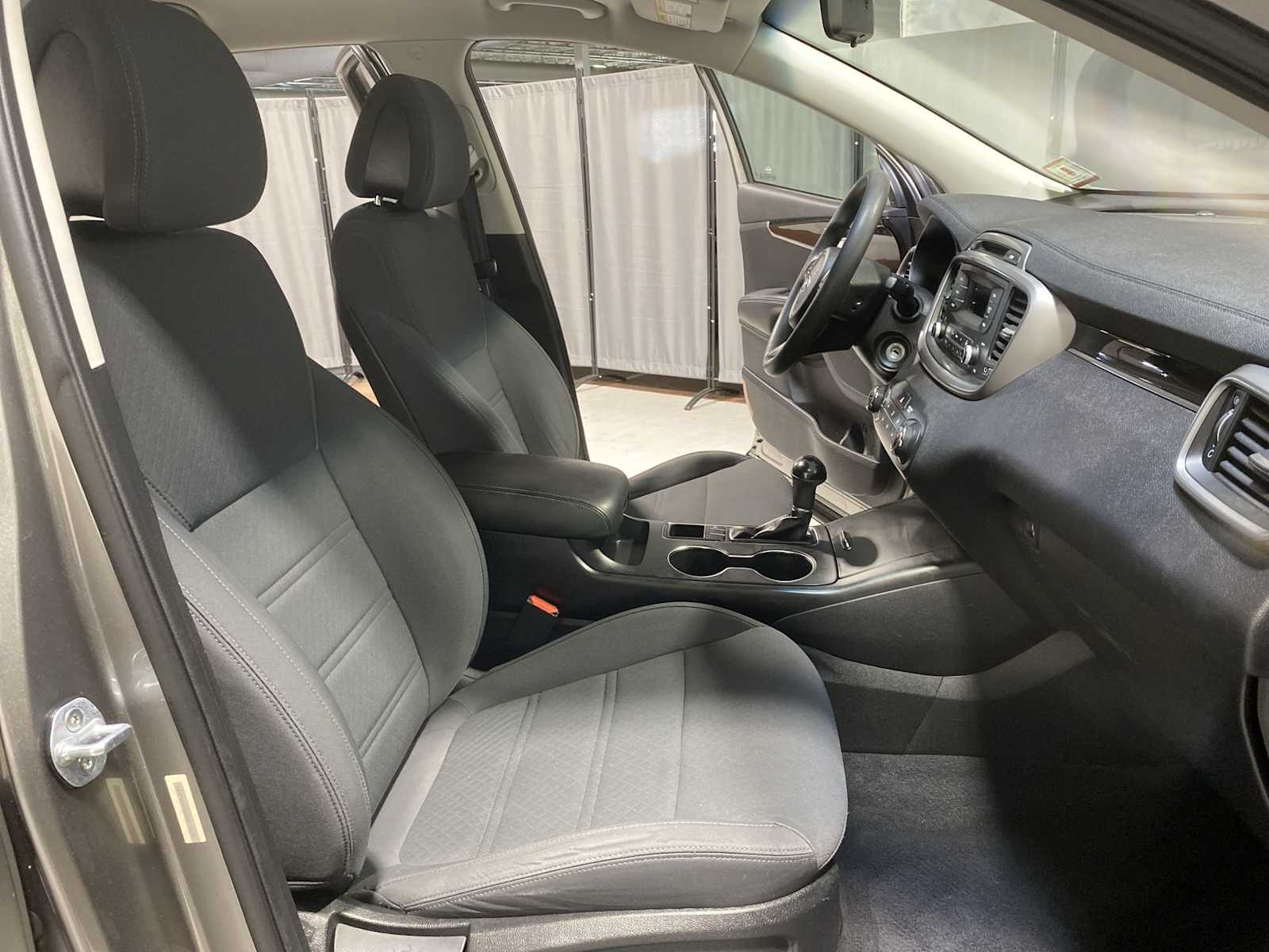 2016 Kia Sorento L photo 13
