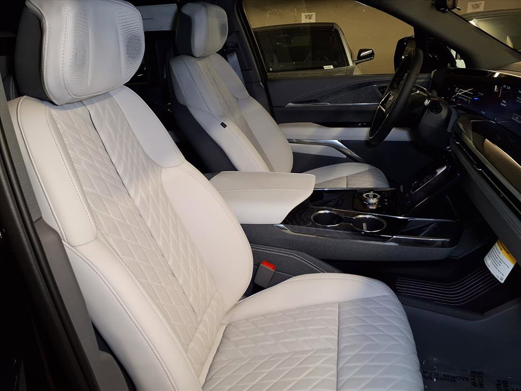 2026 Cadillac Escalade Sport photo 3