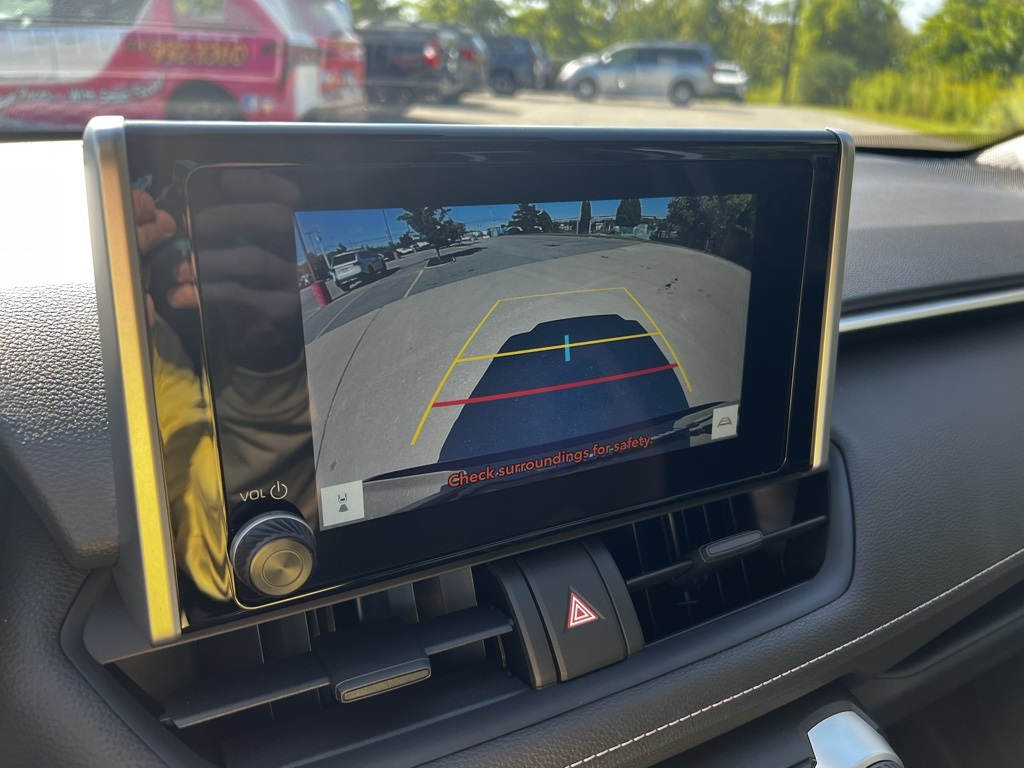 2025 Toyota RAV4 Hybrid LE photo 17