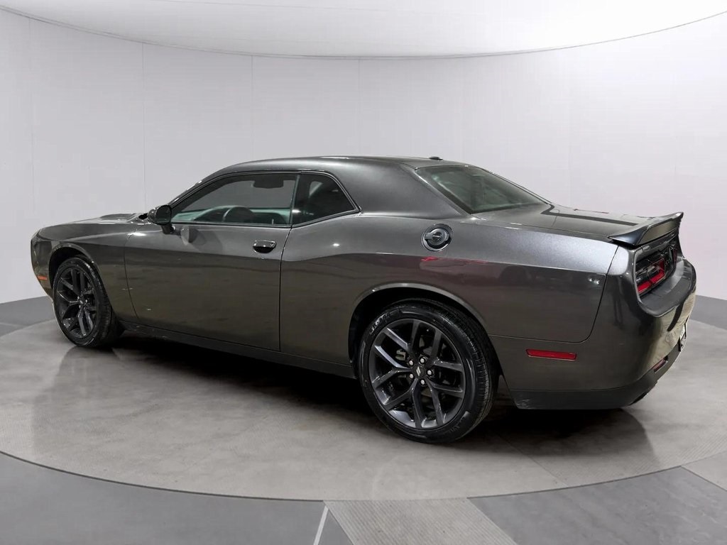 2022 Dodge Challenger SXT photo 6