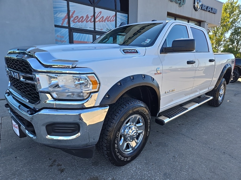 Used 2019 RAM Ram 2500 Pickup Tradesman with VIN 3C6UR5CL1KG596784 for sale in Kansas City
