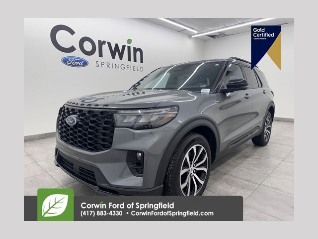 2025 Ford Explorer ST-LINE's photo