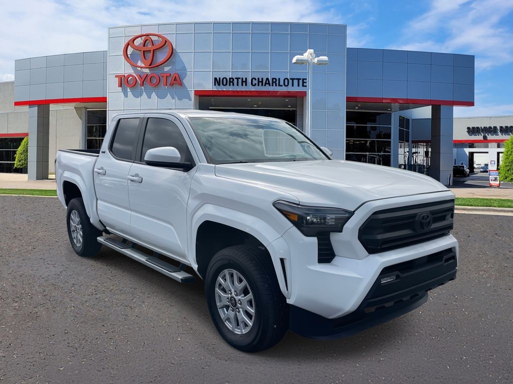 2025 Toyota Tacoma SR5's photo