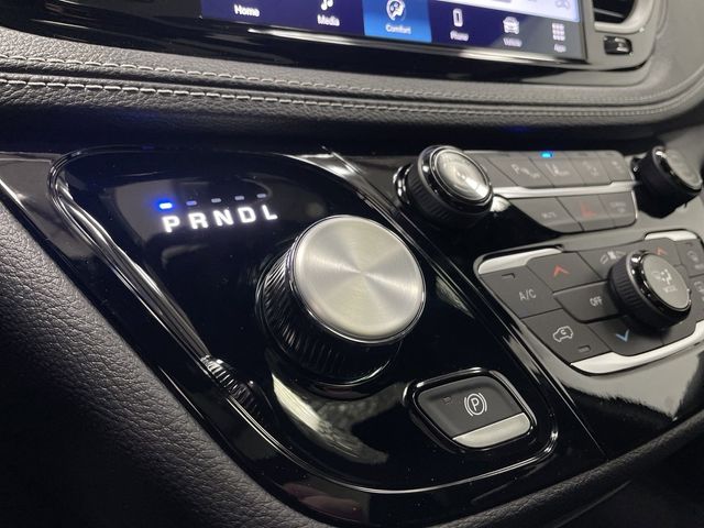 2025 Chrysler Pacifica photo 19