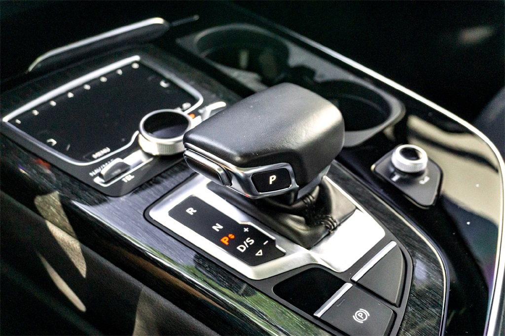 2019 Audi Q7 55 Premium Plus photo 23