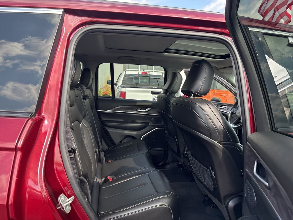 2023 Jeep Cherokee Base photo 10