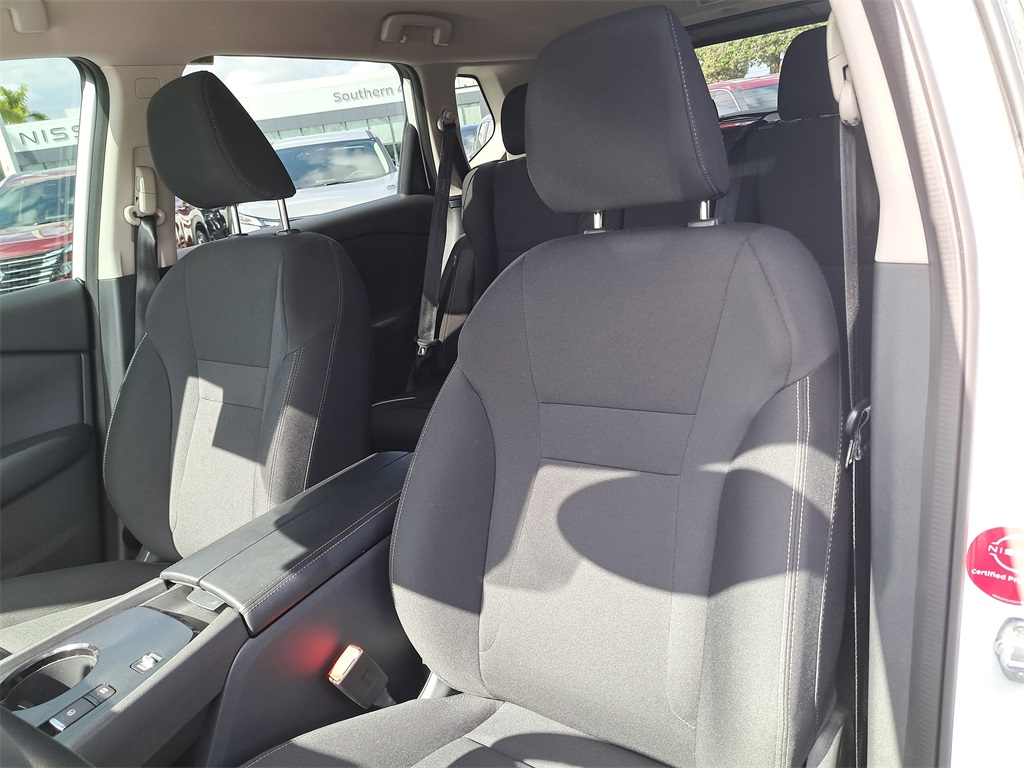 2025 Nissan Rogue S photo 18