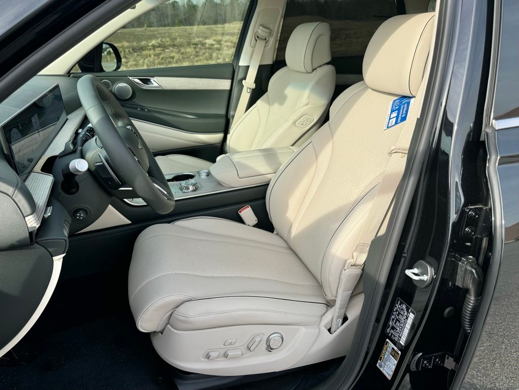 2025 Genesis GV80 2.5T Prestige photo 16
