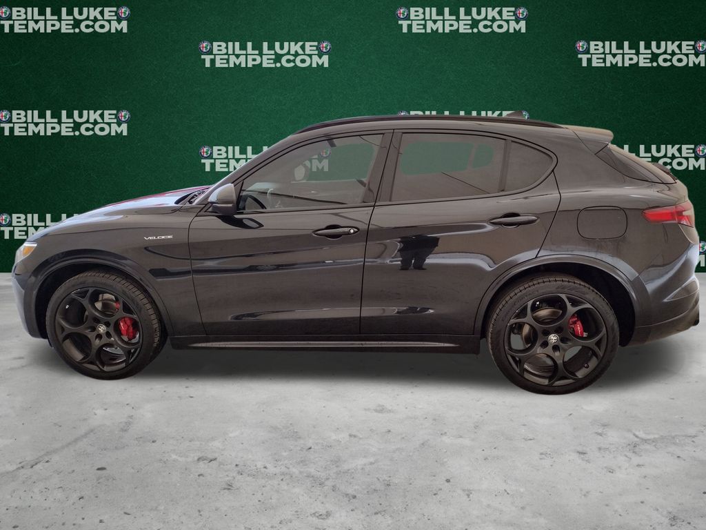 2022 Alfa Romeo Stelvio Ti Sport photo 3
