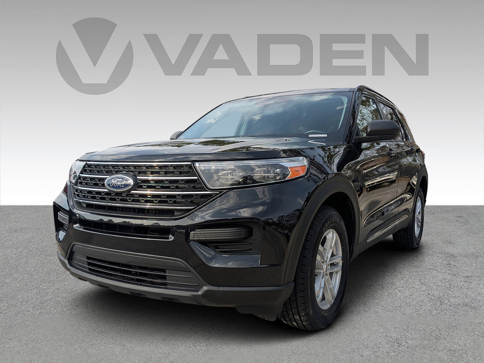 2022 Ford Explorer XLT photo 3
