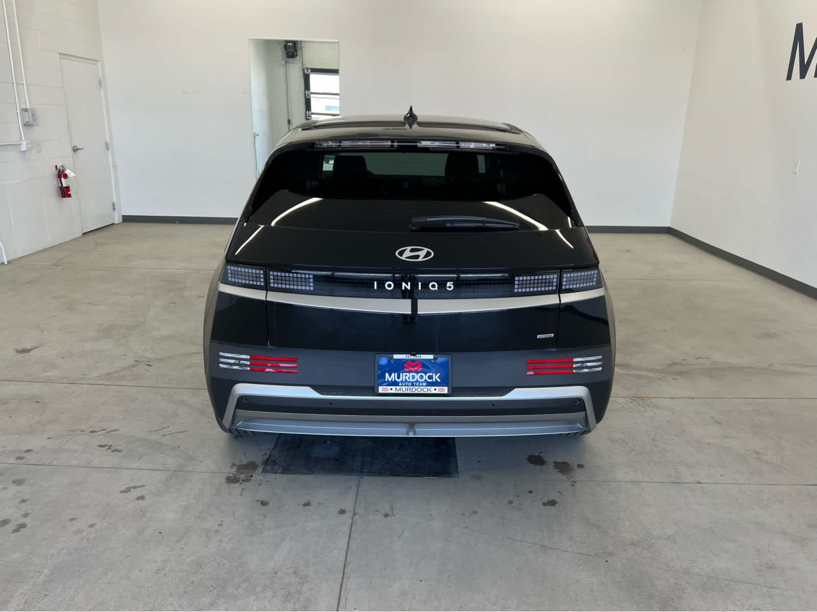 2025 Hyundai Ioniq 5 SE photo 3
