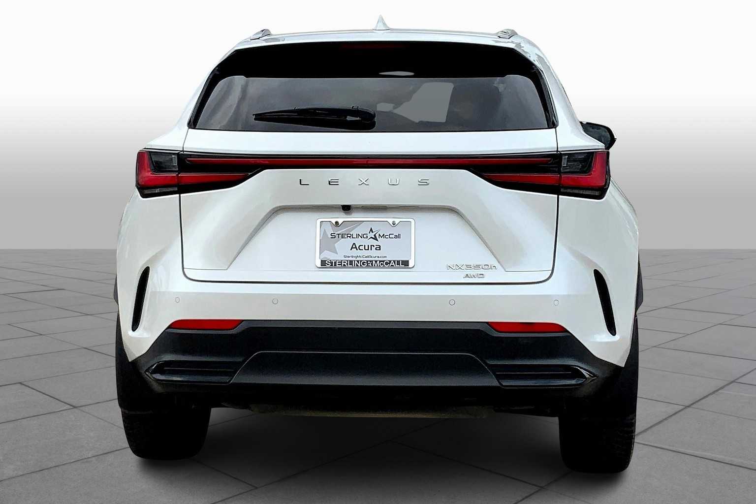 2022 Lexus NX Premium AWD photo 4