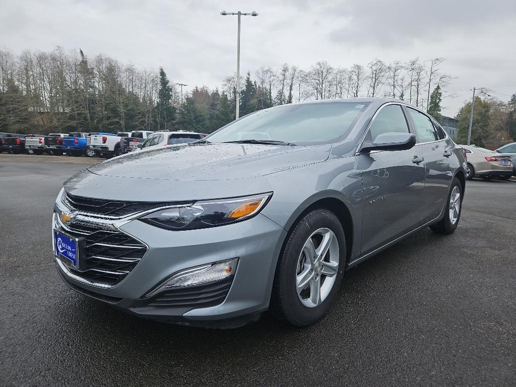 2025 Chevrolet Malibu LS photo 4